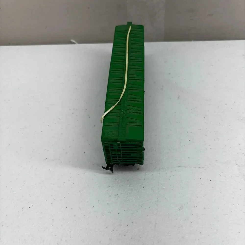 TYCO Burlington Northern 100024 50' Plug Door HO‎ Scale Box Car Train Vintage